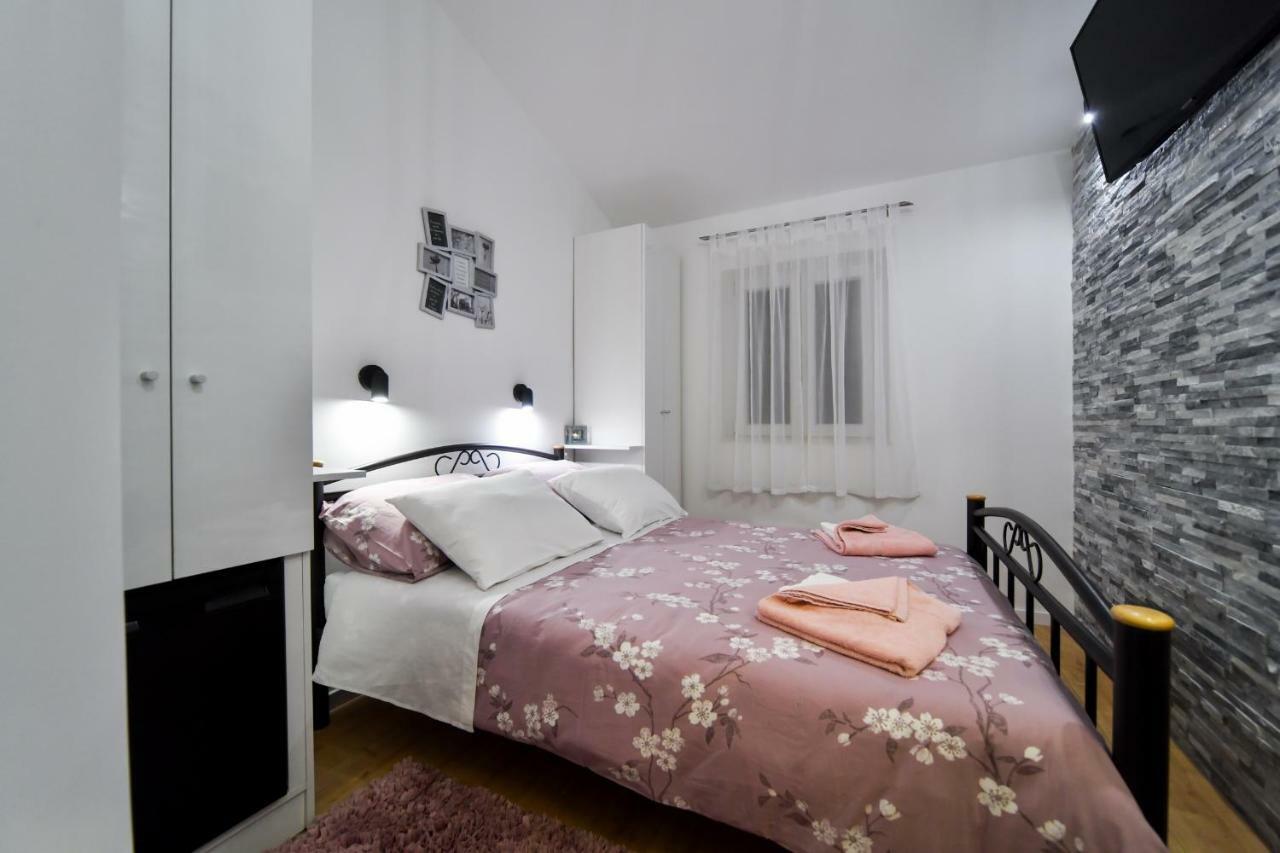 Apartments And Rooms Nekic زادار المظهر الخارجي الصورة