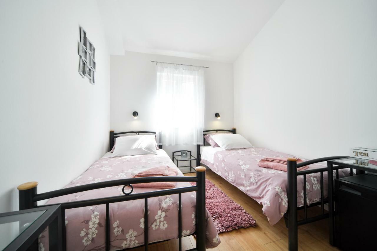 Apartments And Rooms Nekic زادار المظهر الخارجي الصورة