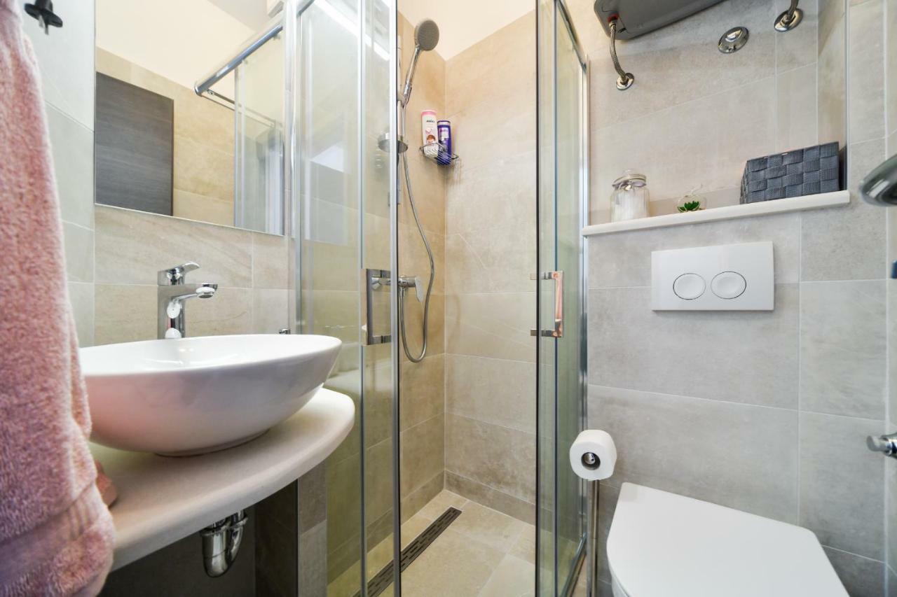 Apartments And Rooms Nekic زادار المظهر الخارجي الصورة