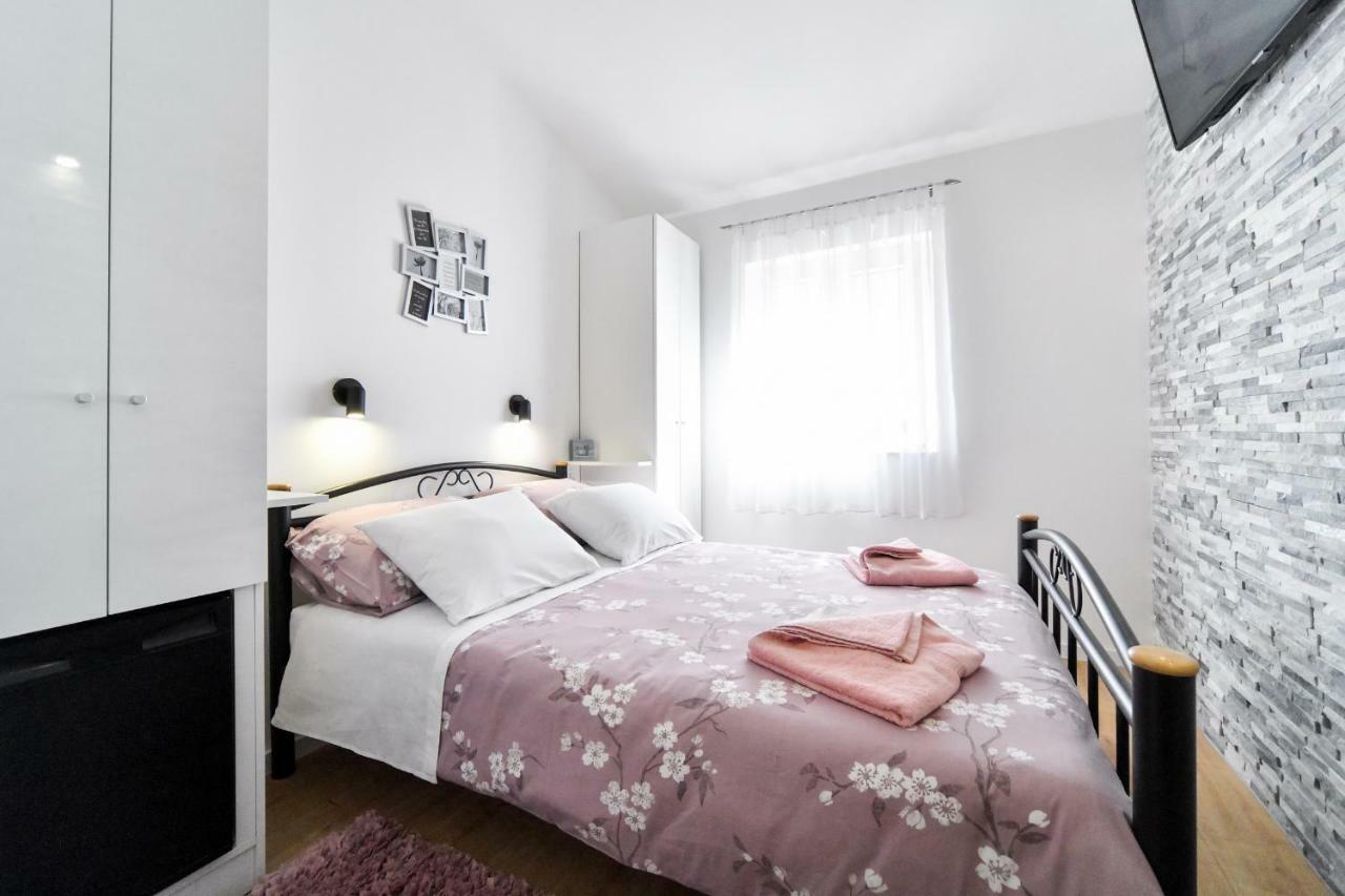 Apartments And Rooms Nekic زادار المظهر الخارجي الصورة